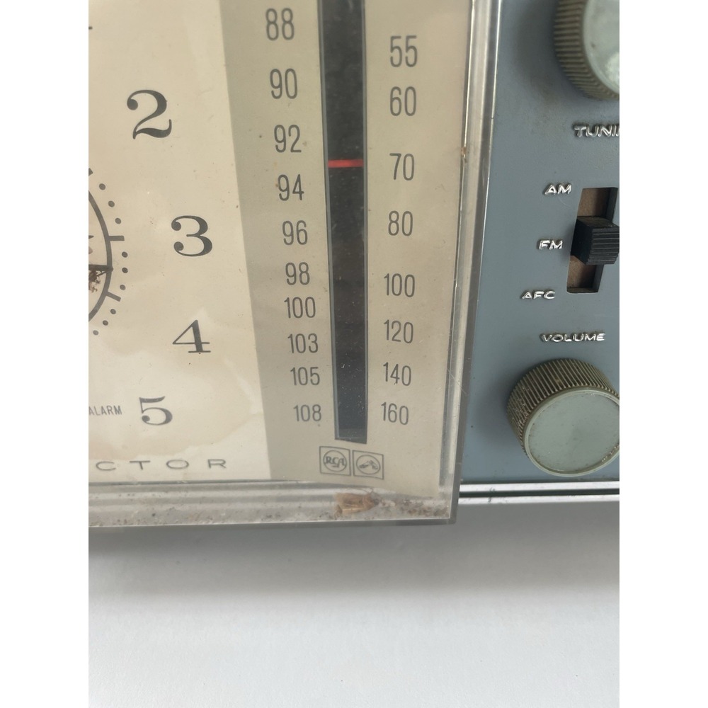 Vintage RCA Victor Tube Clock Radio RGS19T AM FM Mid Century FOR PARTS OR REPAIR - Picture 3 of 16